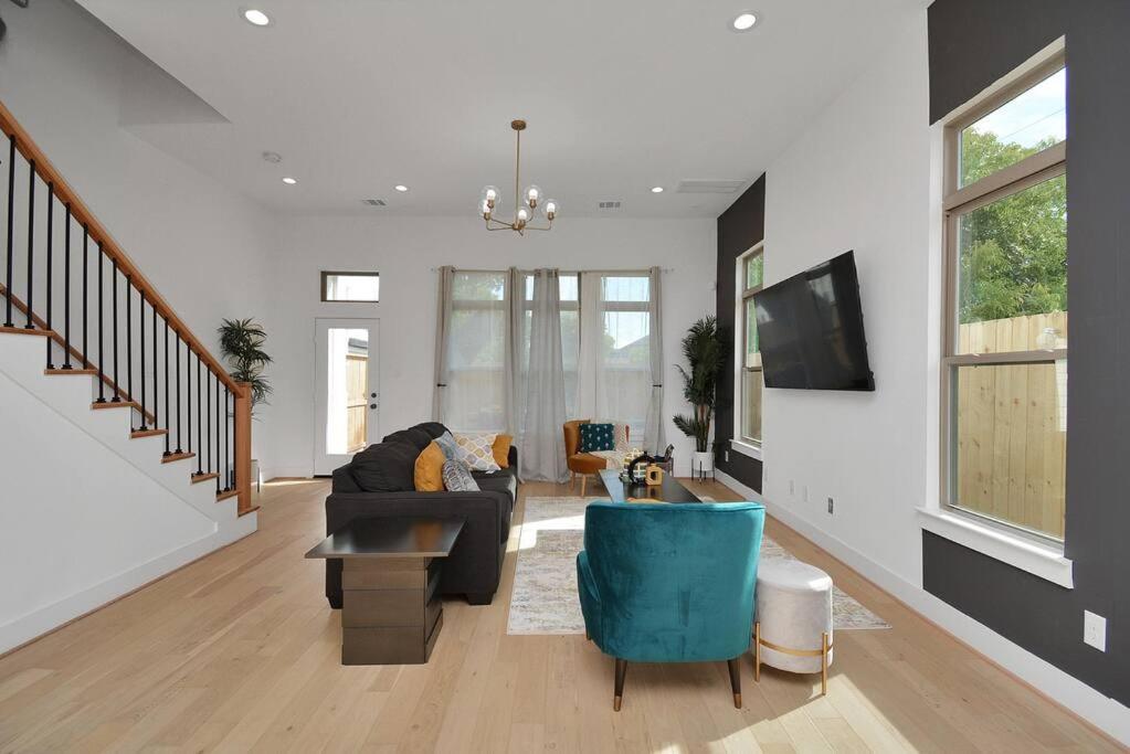 Casa vacanze Blissful Getaway With Hot Tub & Backyard Near Downtown