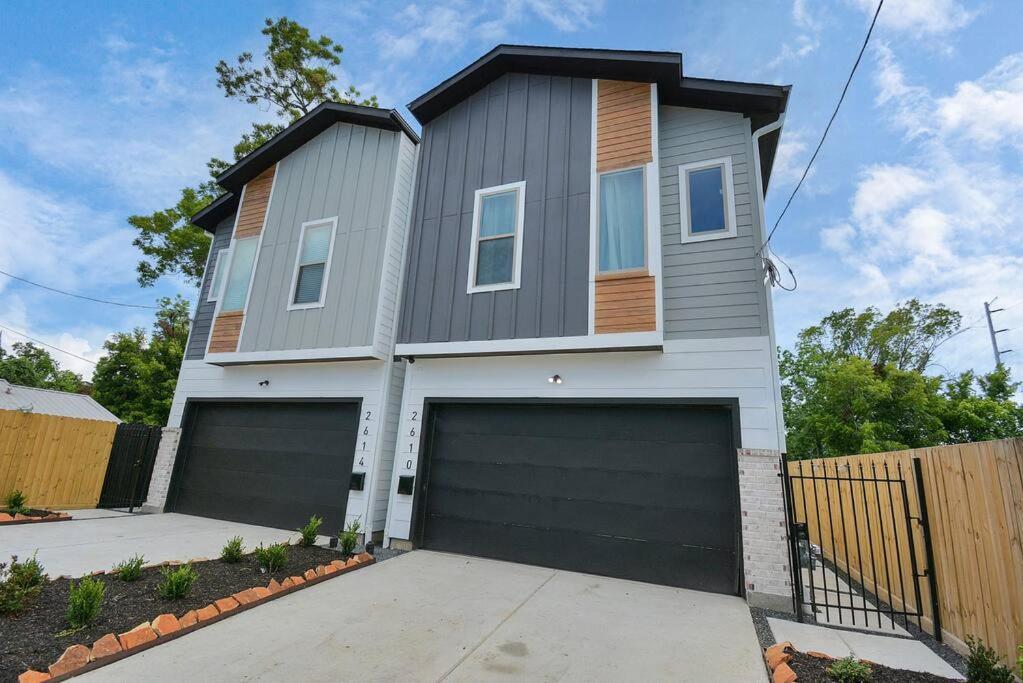 Casa vacanze Blissful Getaway With Hot Tub & Backyard Near Downtown Houston