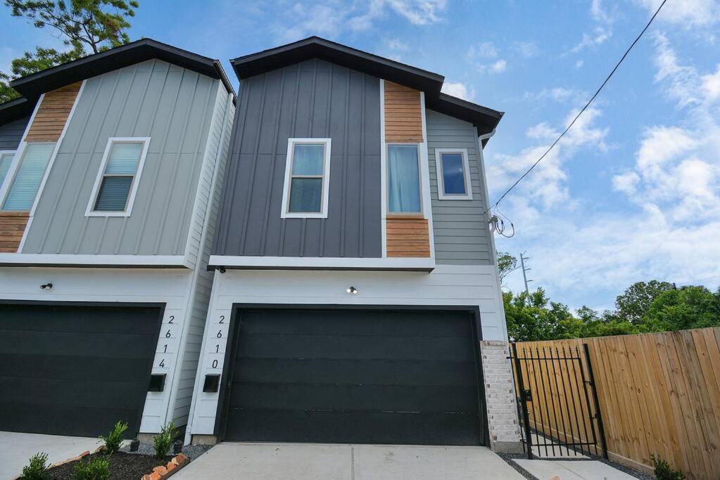 Casa vacanze Blissful Getaway With Hot Tub & Backyard Near Downtown